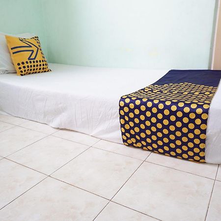 Spot On 93611 Kost Pak Suyatno Syariah 2 Hotel Ponorogo Bagian luar foto